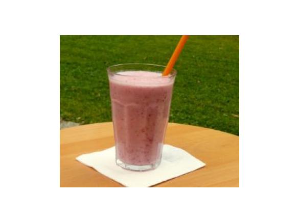 Buttermilch-Himbeer-Drink