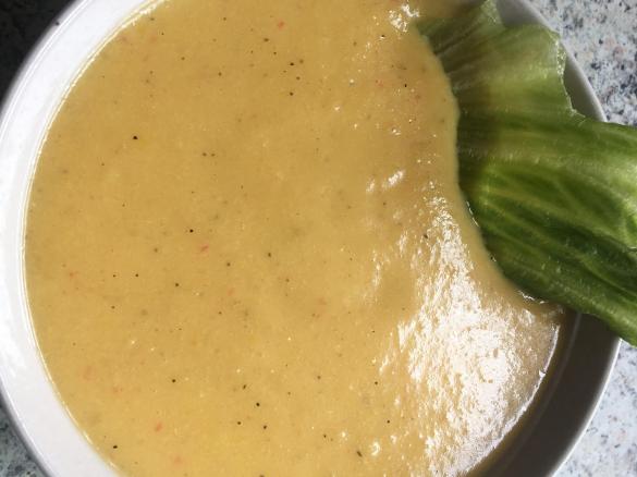 fruchtiges Salatdressing/Salatsauce