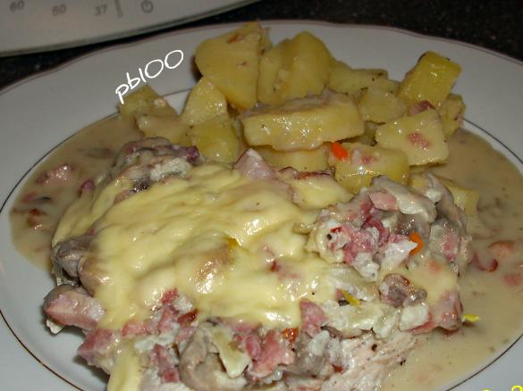 Überbackene Putenschnitzel mit Kartoffeln