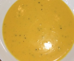Karottencremesuppe (Möhrensuppe)  mit Pfiff