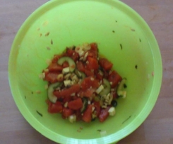 Melonensalat mit Gurke und Feta, sommerlich frisch