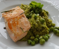 Erbsenpüree mit Lachs