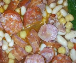Judias Blancas con Chorizo (Spanischer Bohneneintopf mit Chorizo)