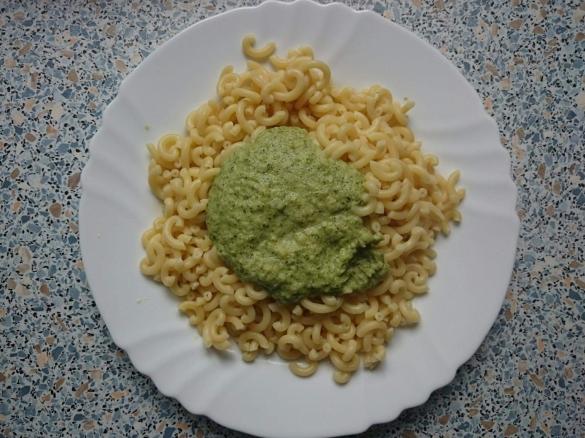 Nudeln mit Brokkoli Frischkäse Sauce