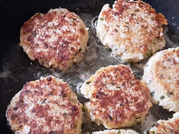 Blumenkohl-Bratlinge (aus Finessen 5/2015)