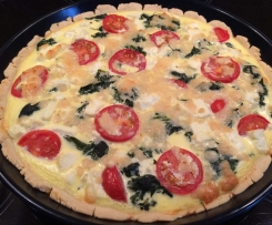 Spinatquiche mit Tomaten und Schafskäse