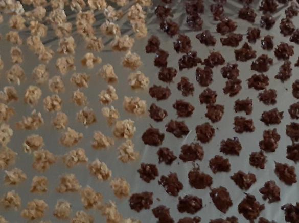 Schoko-Crossies mit Kakaobutter und Mandeln