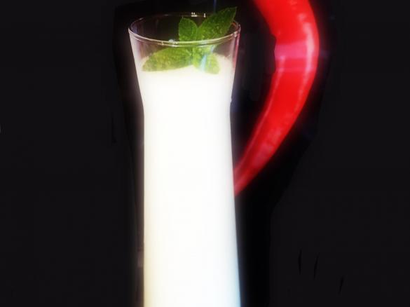 Gurken-Lassi