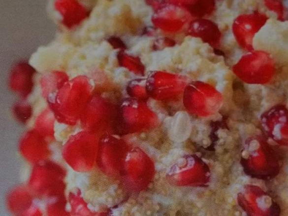 Quinoa-Granatapfel-Frühstück