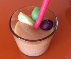 Auch für Anfänger/innen Smoothie Mango Banane Pink Grapefruit und gefrorene Früchte 