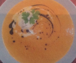 Kürbis-Mango Suppe