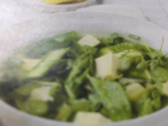 Frühlings-Eintopf mit Tofu