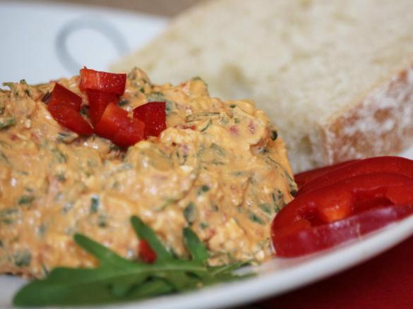 Paprika-Rucola-Brotaufstrich, Dip, leicht & figurfreundlich, Low Carb, fettreduziert