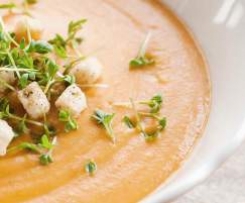 Rote Linsen-Kokos-Suppe 