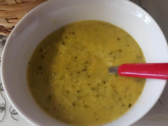Gurkensuppe warm