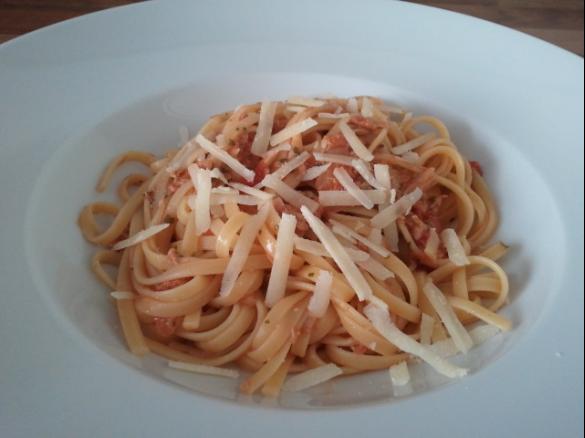 Bandnudeln mit Thunfisch - einfach und lecker!