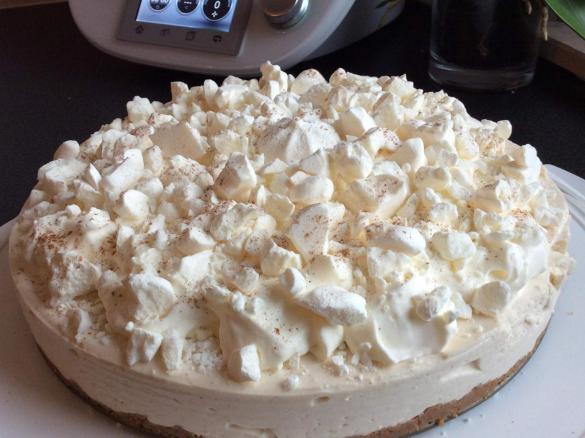 Schneeflöckchentorte mit Baiser und Mascarpone ohne backen