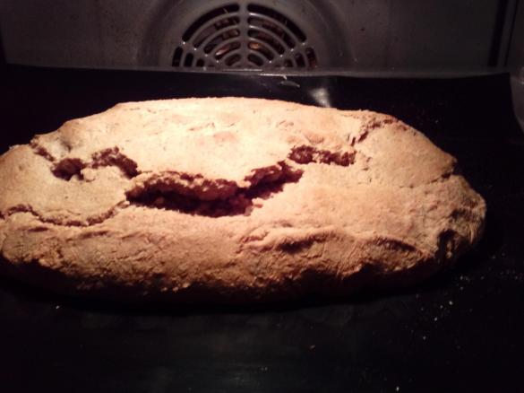 Dinkel-Walnuss-Quarkstollen