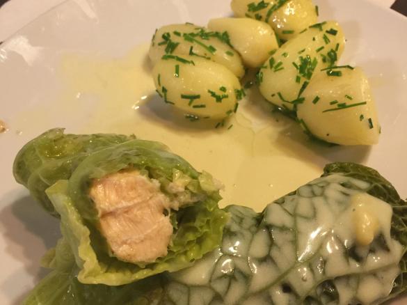 Lachs im Wirsingmantel