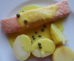 All-in-one: Lachs mit Kartoffeln und Orangen-Pfeffer-Soße