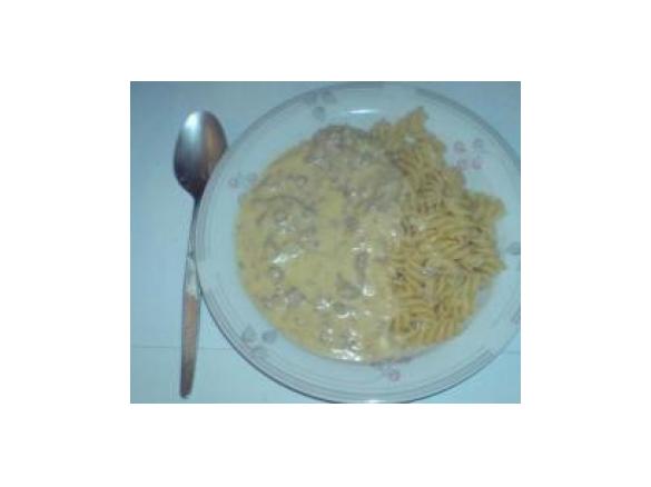 Hackpfanne mit Spargel und leichter Sauce Hollandaise