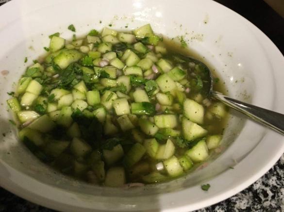 Gurkensalat asiatisch, zu Gegrilltem oder asiatischen Gerichten