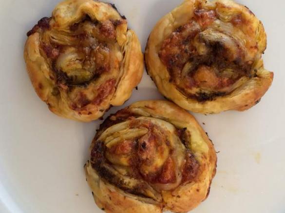 Tomaten-Pesto-Schnecken