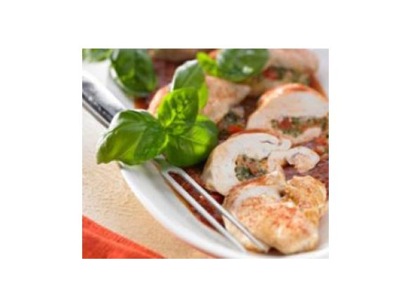 Gefüllte Hähnchenbrustfilets mit Gemüse und Kartoffeln