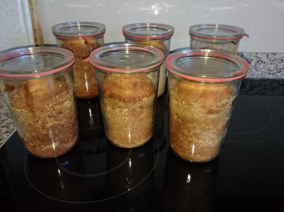 Aprikosen-Marzipan Kuchen im Glas