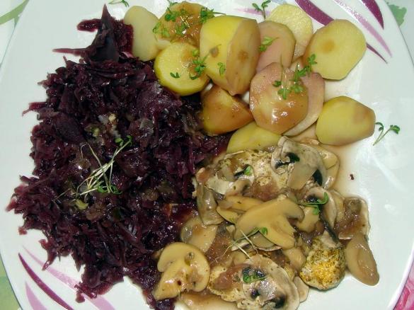 Huhn in Marsalasauce mit Kartoffeln und Rotkohl (weight watcher, all in one)