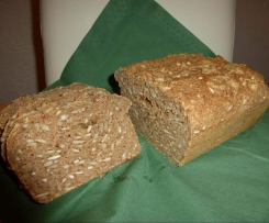 Dinkel-Sonnenblumen-Brot