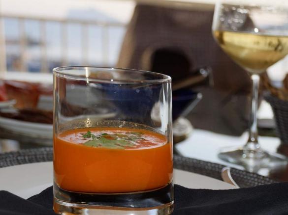 Kalte Wassermelonensuppe - pikant