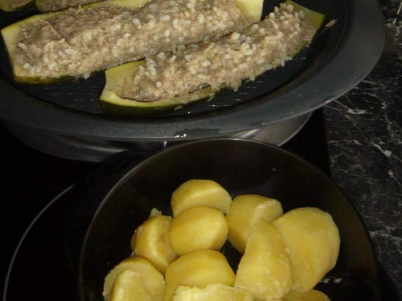 Gefüllte Zucchini mit Hackfleisch