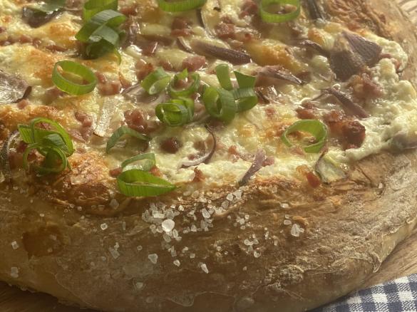 Brizza a la Thermomix Brezel Pizza