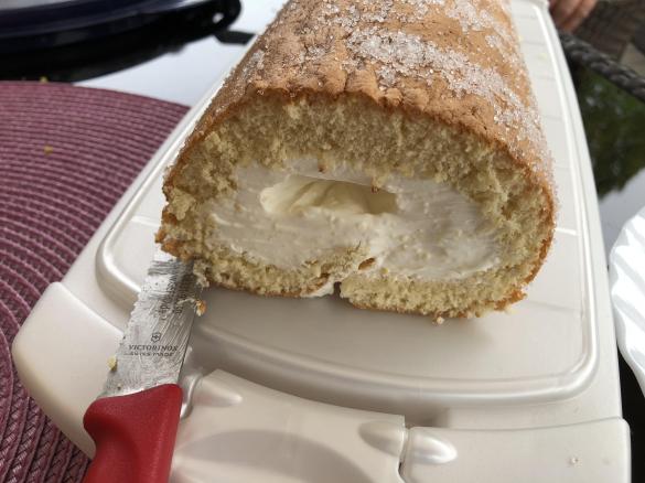 Zitronenrolle - Biskuitrolle Zitrone