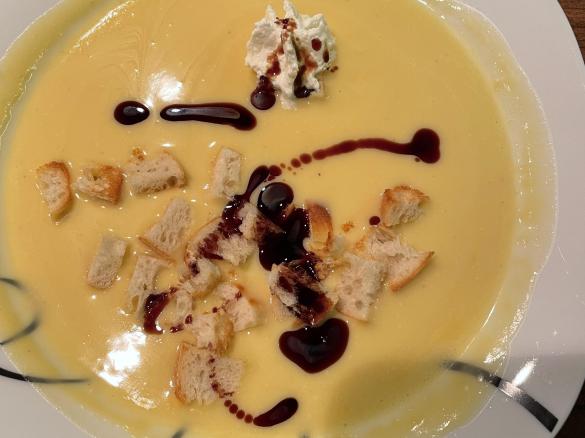 Butternut Kürbiscremesuppe