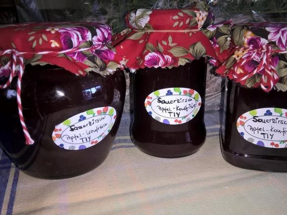 Sauerkirsch-Apfel-Zimt-Konfitüre