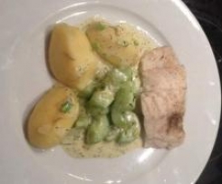 Kabeljau mit warmen Gurken und Senf Dill Sauce