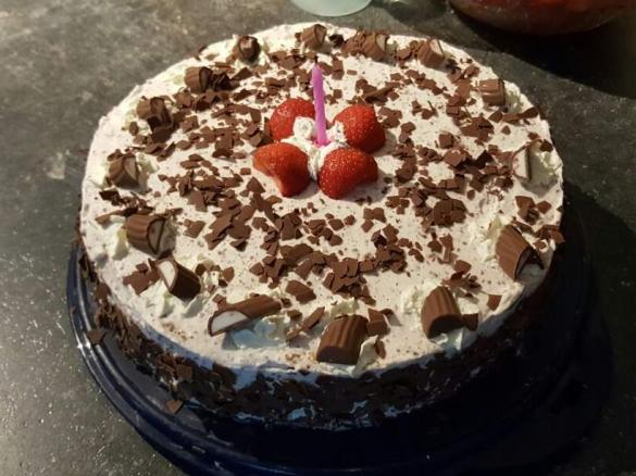 Variation von Yogurette-Torte (ohne Gelatine)