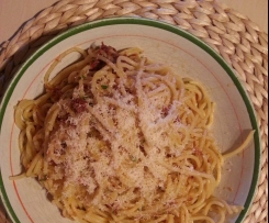 Tomatenpesto aus getrockneten Tomaten  