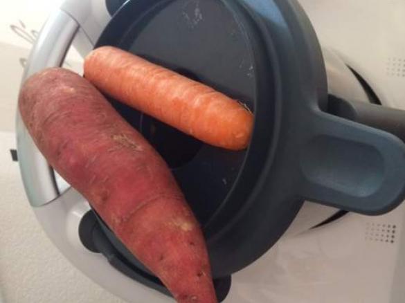 Süßkartoffel Möhren Brei 