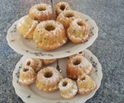 Kleine Orangen-Cranberry-Gugelhupfe