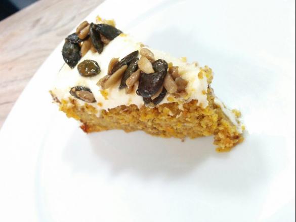 Saftiger Kürbiskuchen mit Topping