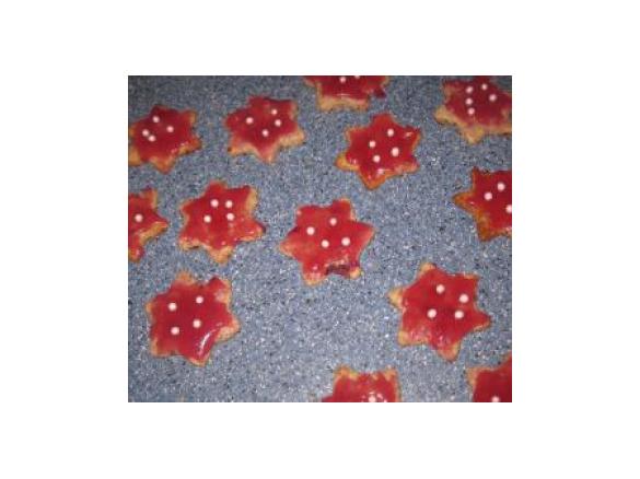 Mandelsterne mit Cranberrys