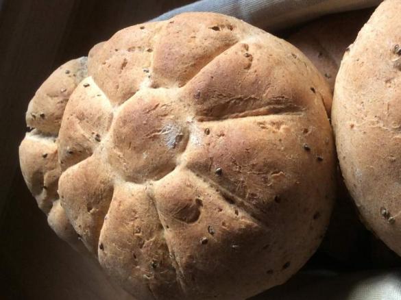 Chia-Vollwert-Brötchen