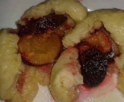 Pflaumenknödel aus Kartoffelteig