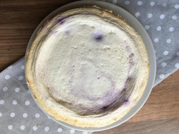 Käsekuchen mit Blaubeeren aus dem Varoma