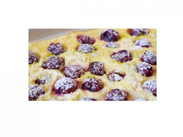 Auflauf mit Kirschen