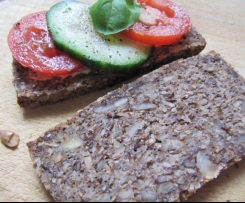 Saftiges Körnerbrot, sehr gesund, ohne Mehl und ohne Hefe