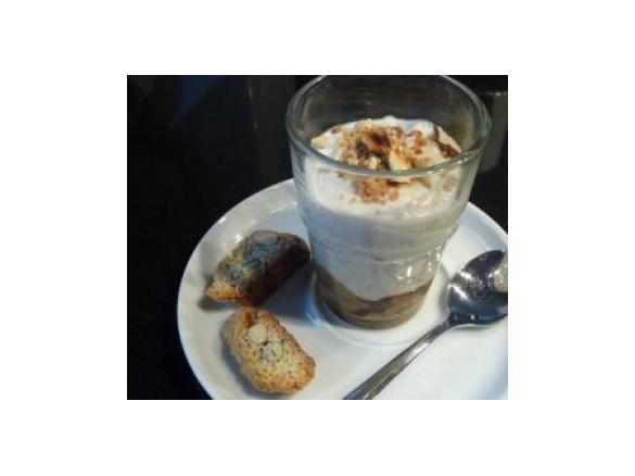 Knuspercreme mit Cantuccinitopping